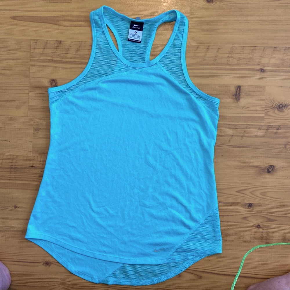 Nike women’s tank top,EUC, size medium, blue